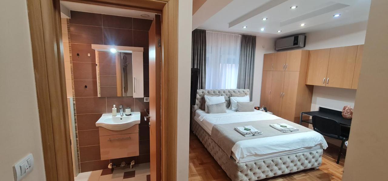 Design Apartment Business Lux 4 Star "Rio" Completely Business Lux Place In The City Center & Free Included Industry Optical Wifi & Netflix & Keyless Code Entry & Full Smart App & Kitchen & Washing Machine & Wide Terrace & Secure 2 Parking Place Ćuprija Zewnętrze zdjęcie